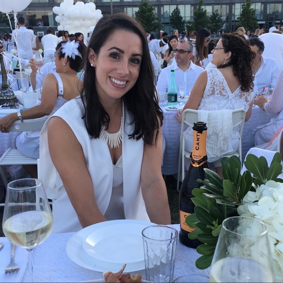 Meet your Posher, Hilary - Picture 1 of 1